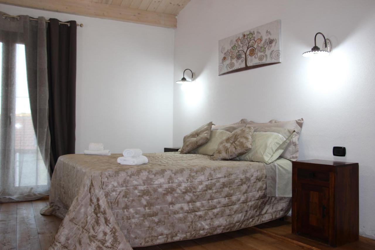 Guest House Tzia Udroni Ossi Exterior photo