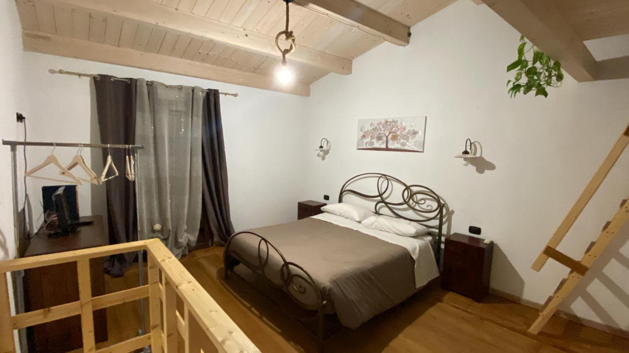 Guest House Tzia Udroni Ossi Exterior photo